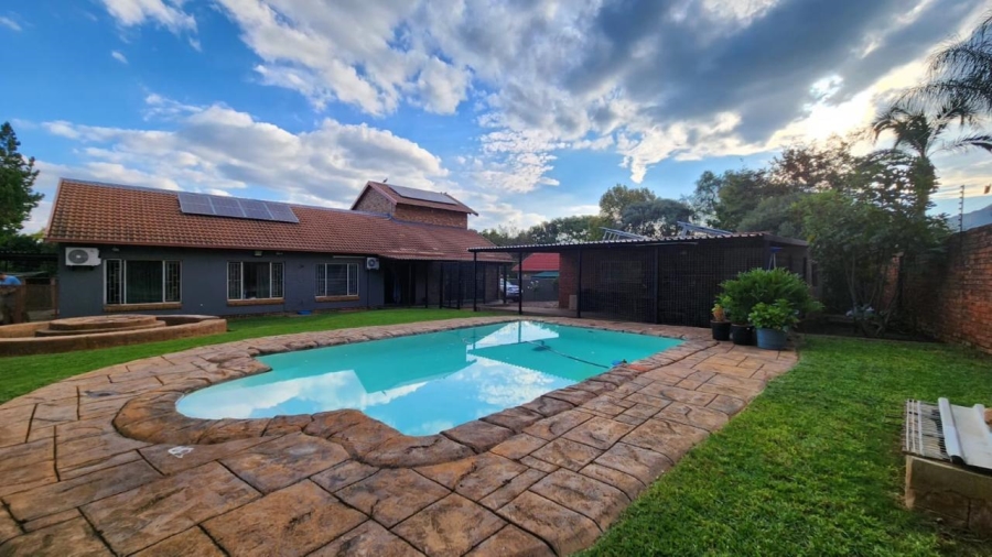4 Bedroom Property for Sale in Melodie North West